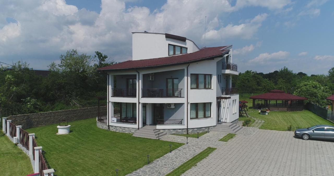 Pensiunea Casa Hortopan Târgu Jiu Екстериор снимка