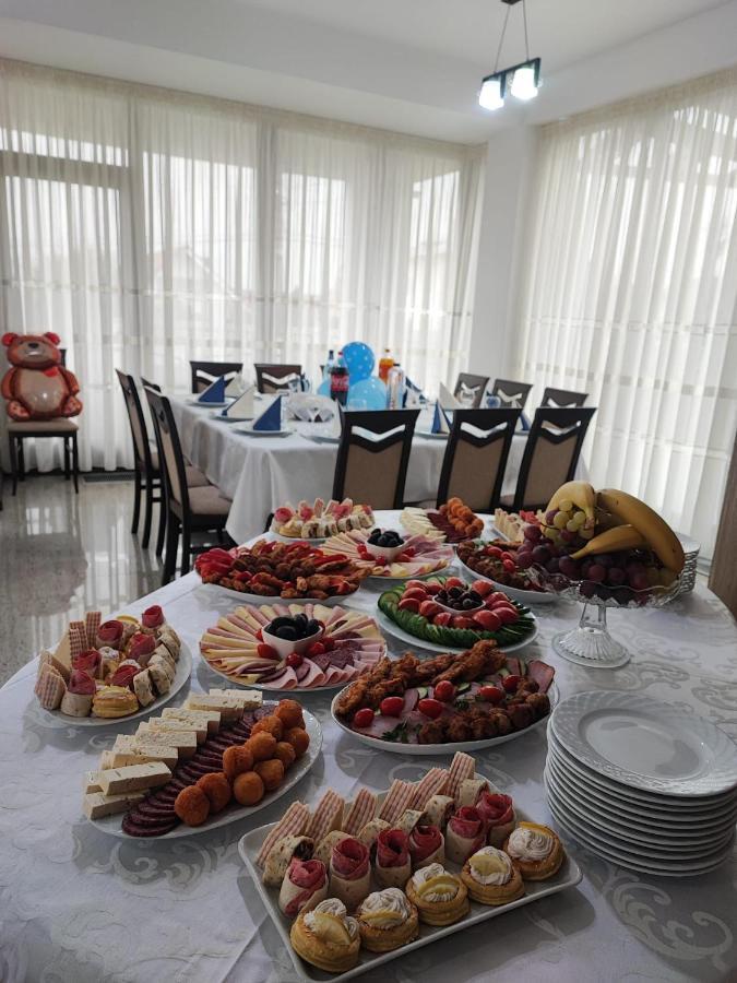 Pensiunea Casa Hortopan Târgu Jiu Екстериор снимка