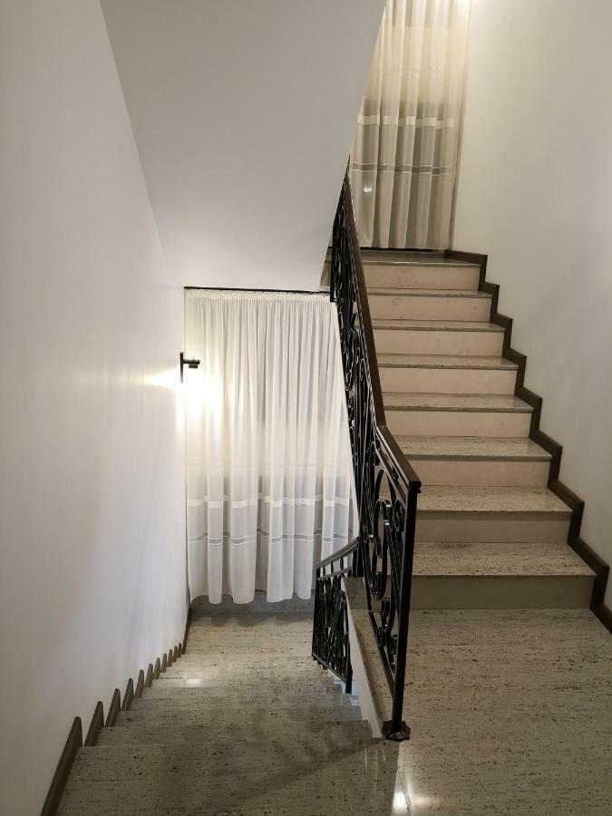 Pensiunea Casa Hortopan Târgu Jiu Екстериор снимка
