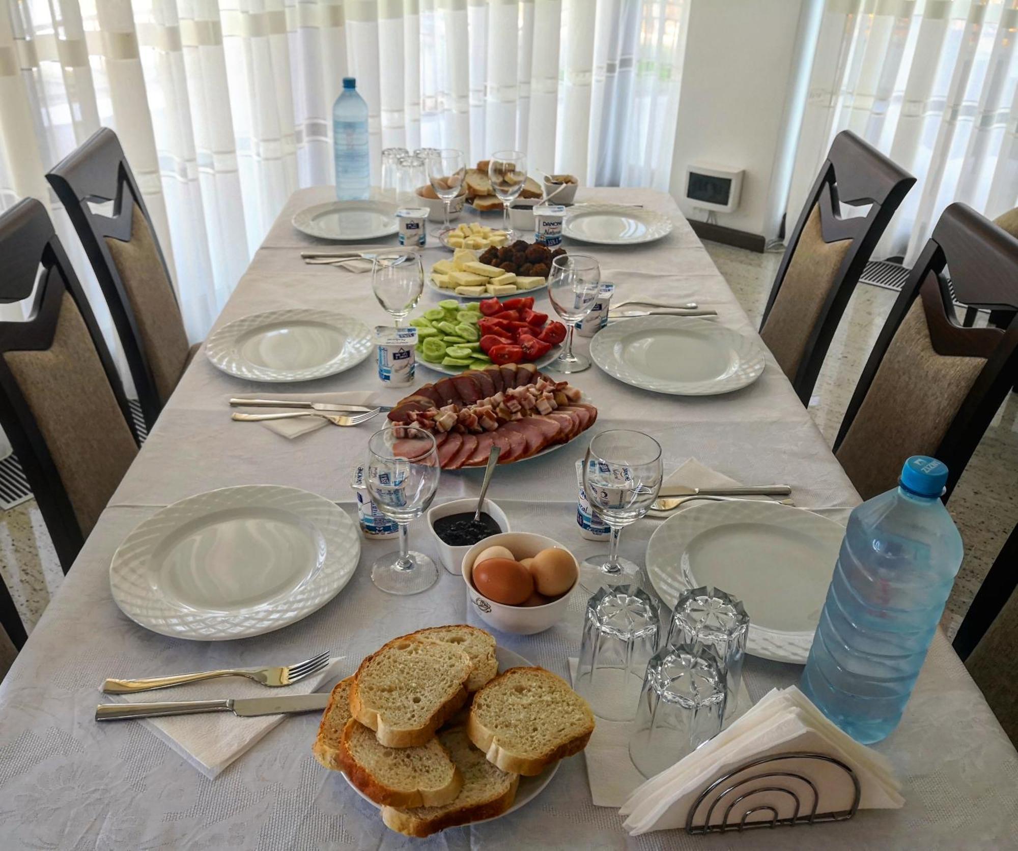 Pensiunea Casa Hortopan Târgu Jiu Екстериор снимка