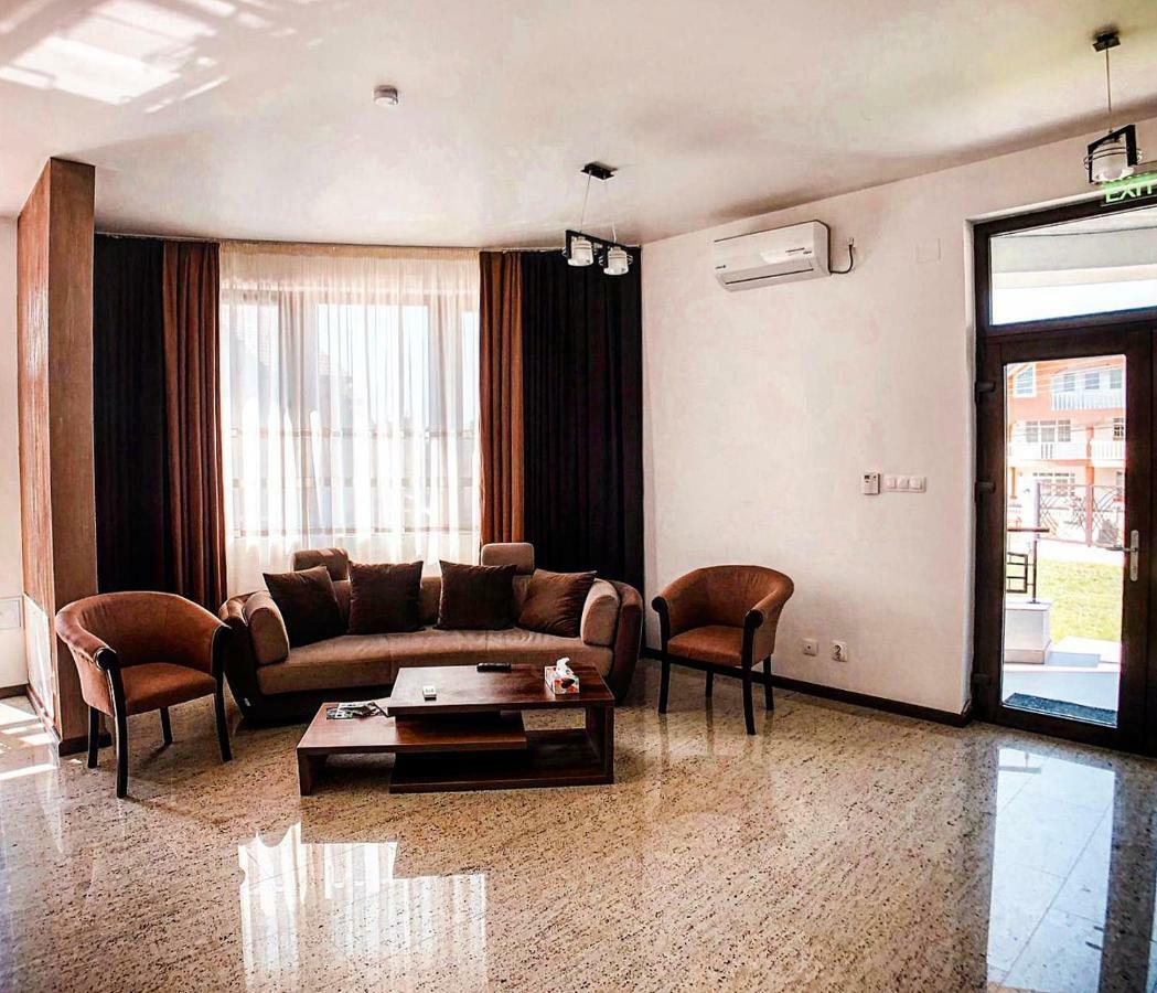 Pensiunea Casa Hortopan Târgu Jiu Екстериор снимка
