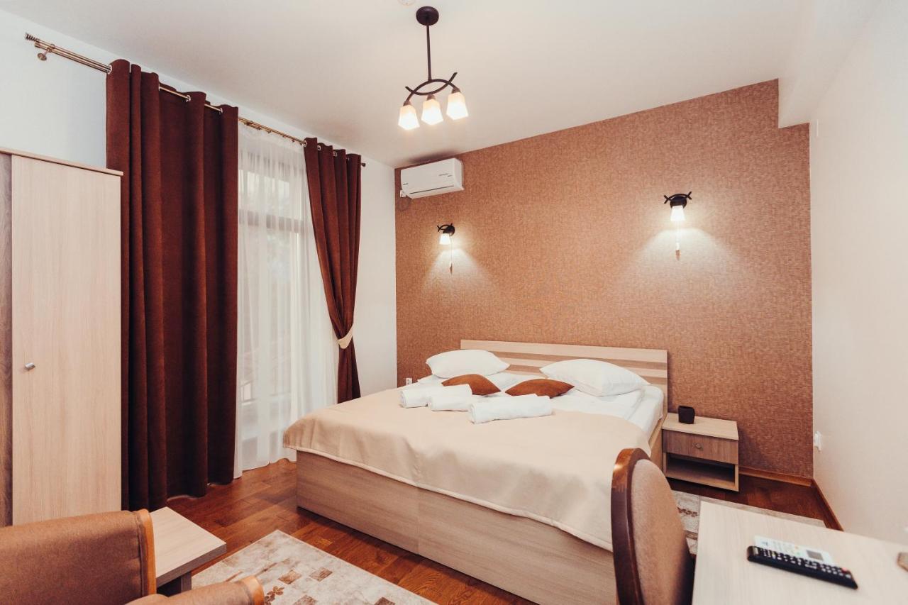 Pensiunea Casa Hortopan Târgu Jiu Екстериор снимка