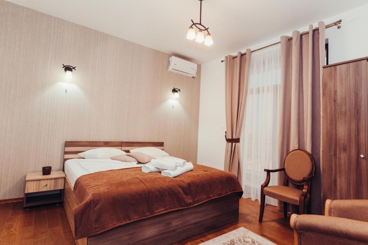 Pensiunea Casa Hortopan Târgu Jiu Екстериор снимка