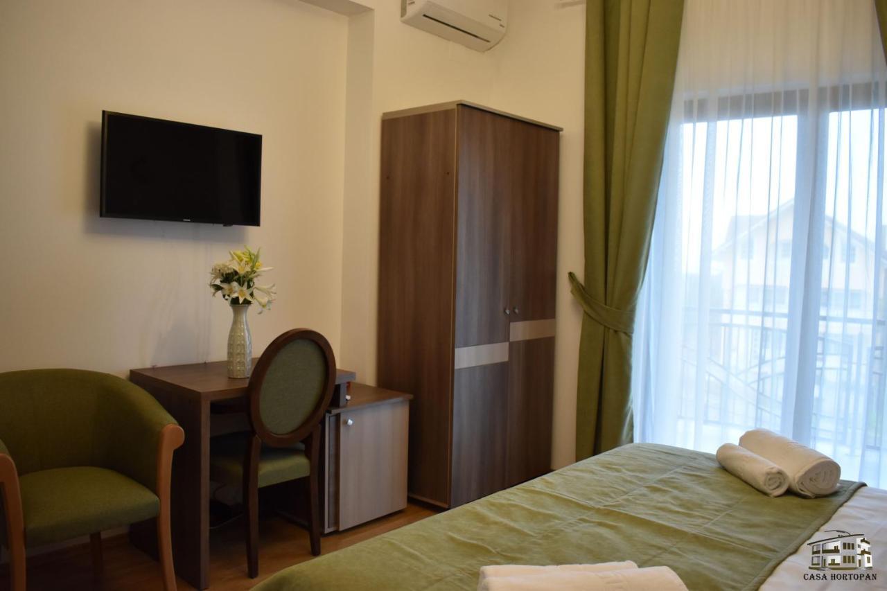 Pensiunea Casa Hortopan Târgu Jiu Екстериор снимка